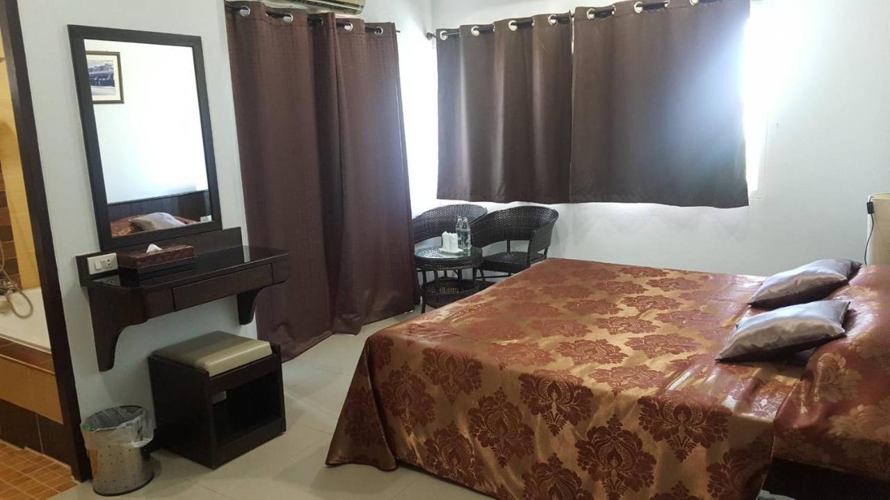 Iyara Hua Hin Lodge Buitenkant foto